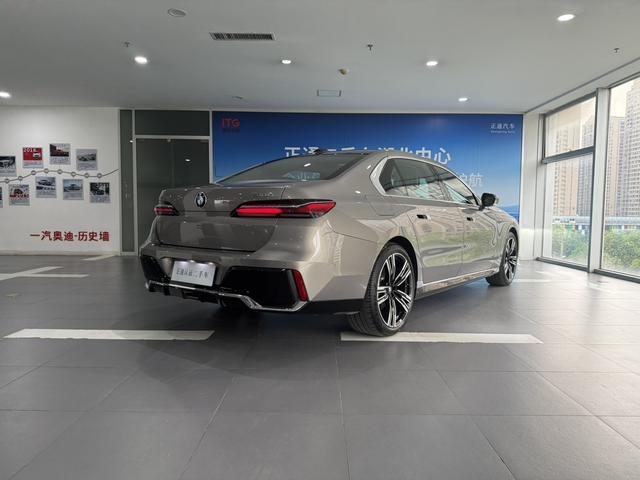 BMW BMW 7-Series