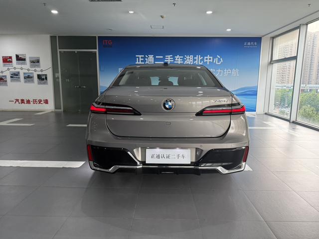 BMW BMW 7-Series