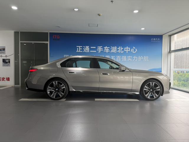 BMW BMW 7-Series