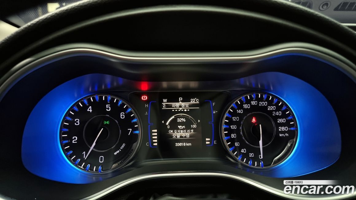 Chrysler 200