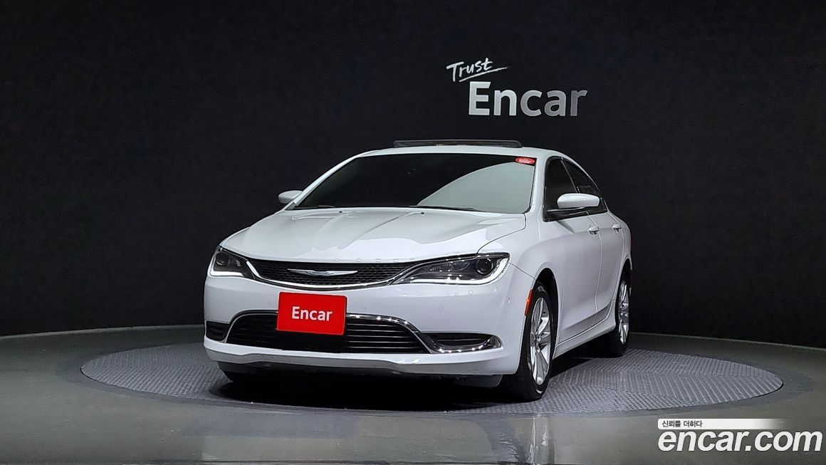 Chrysler 200