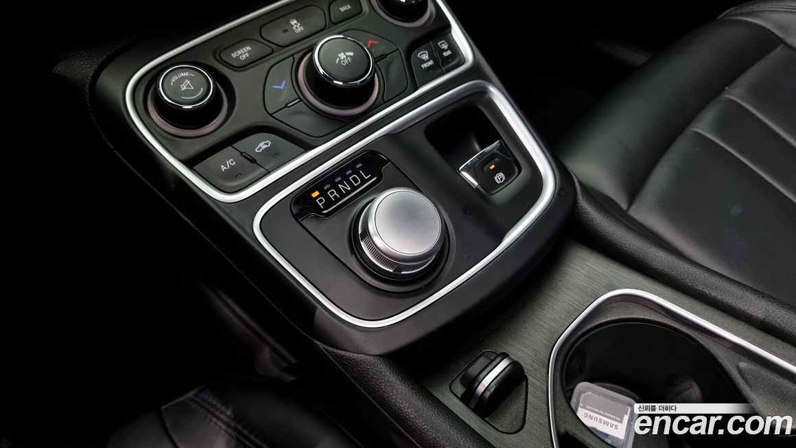 Chrysler 200