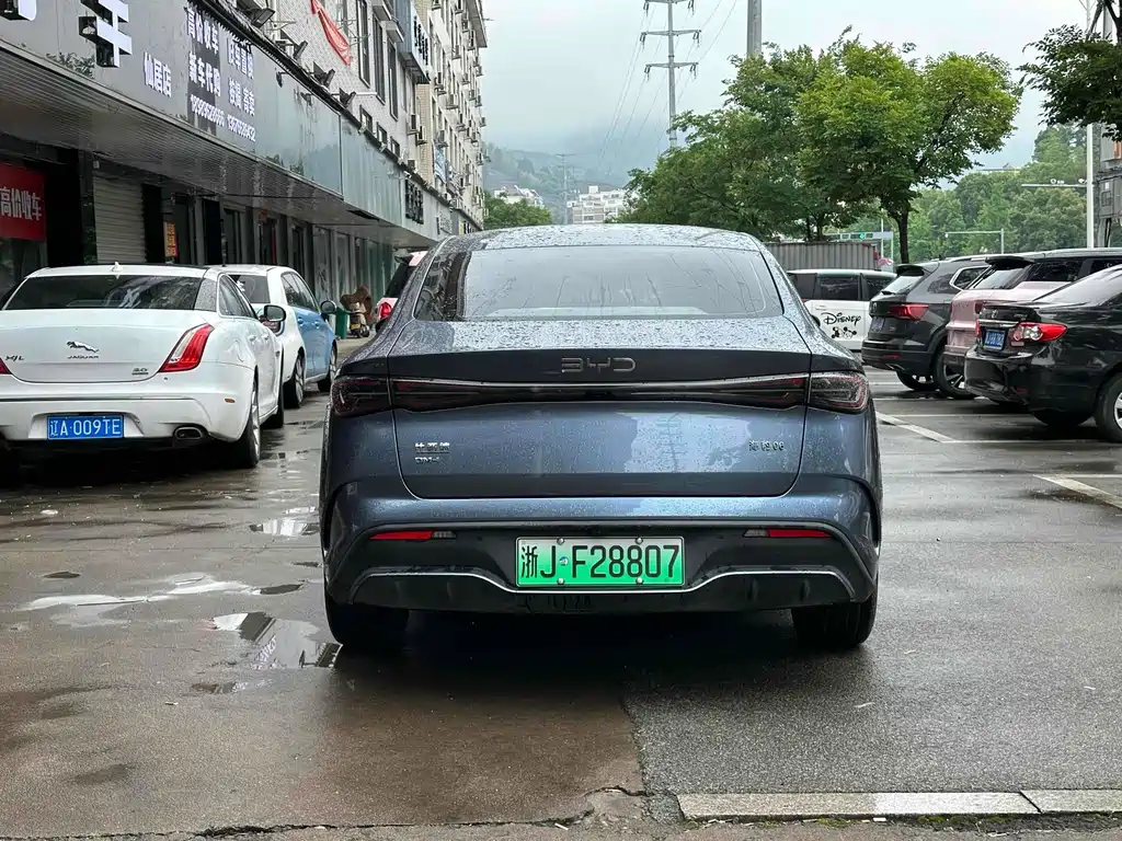 BYD 海豹06