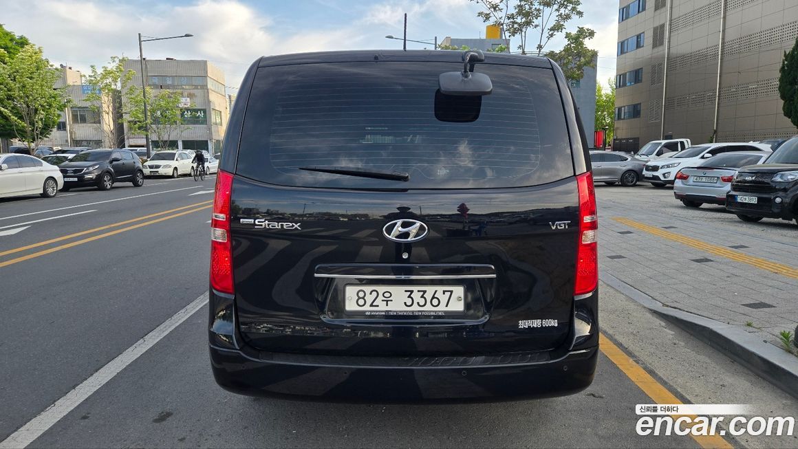 Hyundai Starex