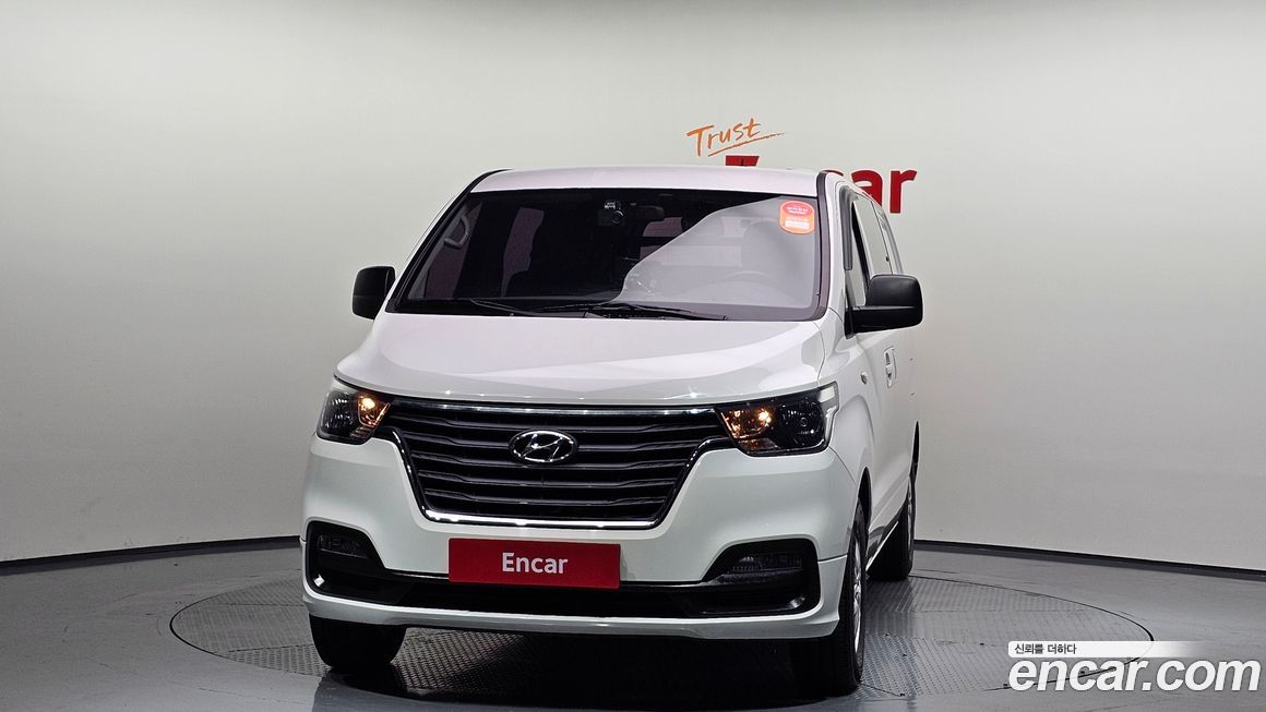 Hyundai Starex