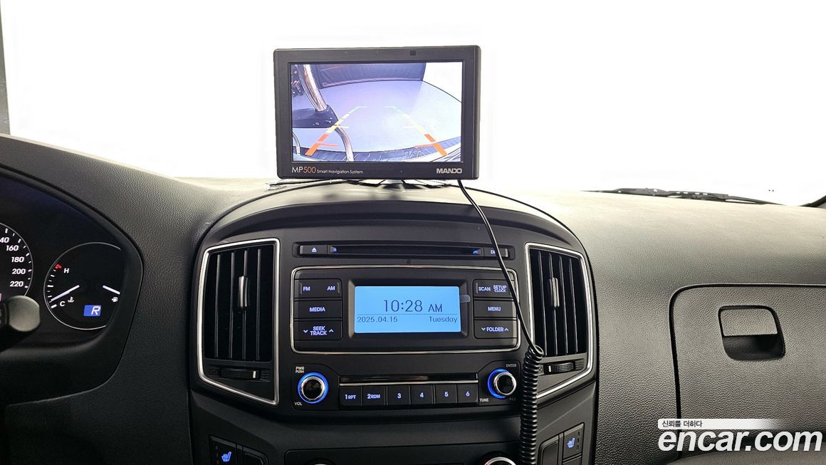 Hyundai Starex