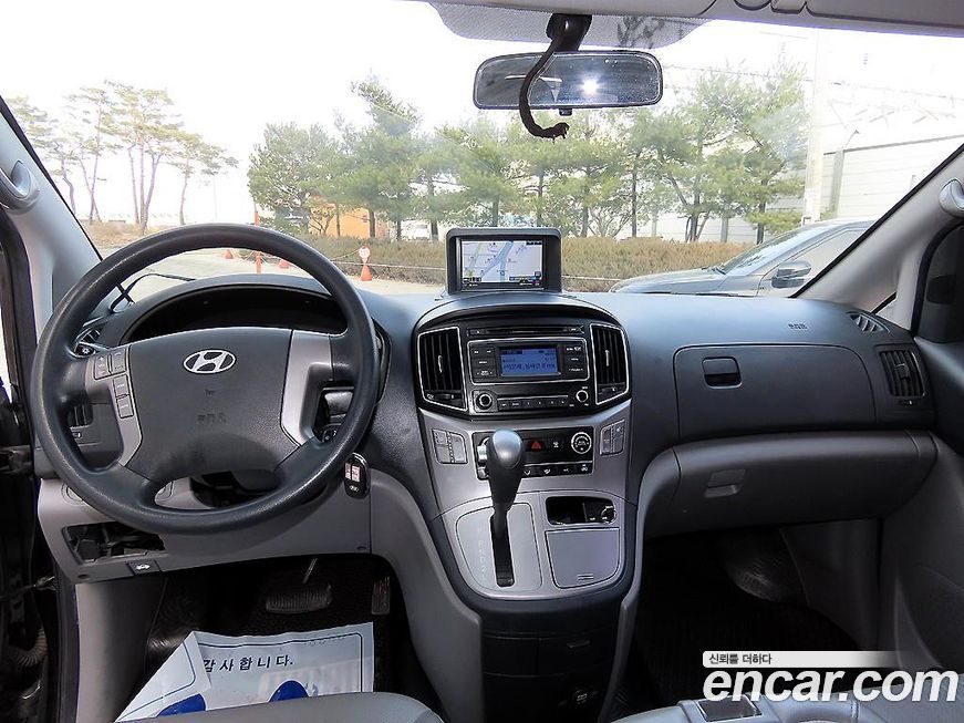 Hyundai Starex