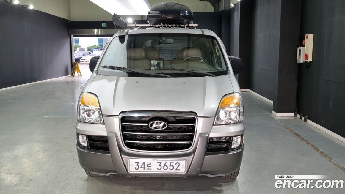 Hyundai Starex