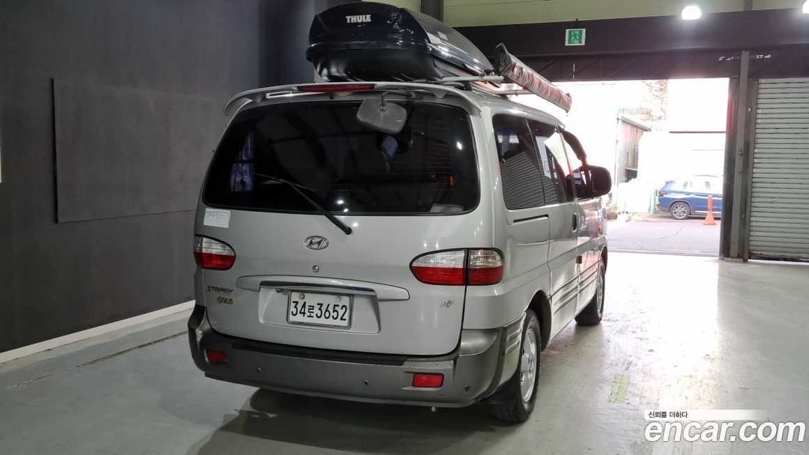 Hyundai Starex