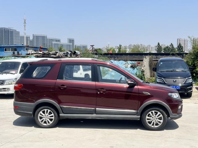 Dongfeng Fengguang Fengon 370