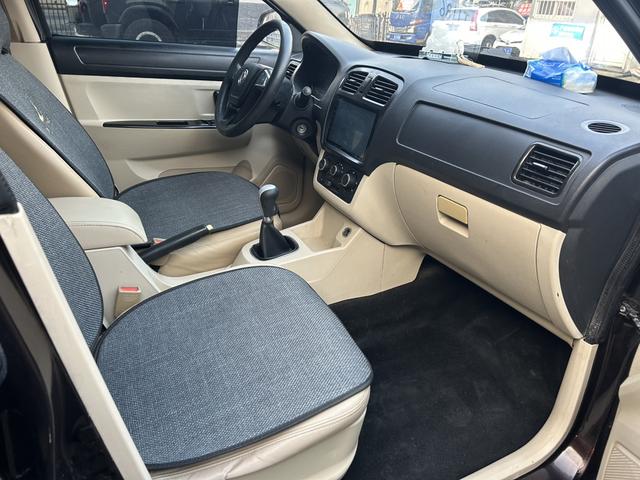 Dongfeng Fengguang Fengon 370
