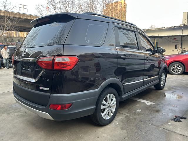 Dongfeng Fengguang Fengon 370