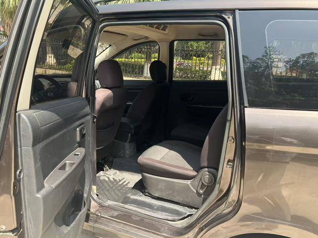 Dongfeng Fengguang Fengon 330