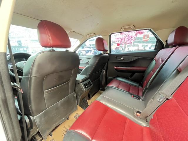 Dongfeng Fengguang Fengon S560