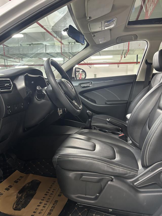 Dongfeng Fengguang Fengon 580