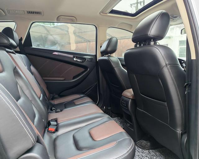 Dongfeng Fengguang Fengon 580