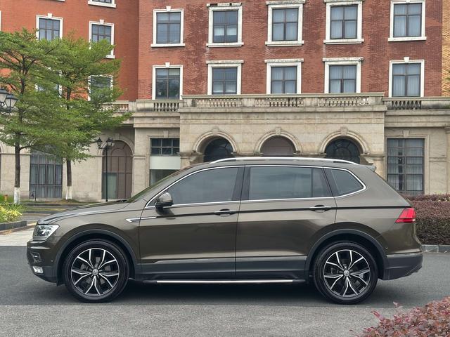 Volkswagen Tiguan L