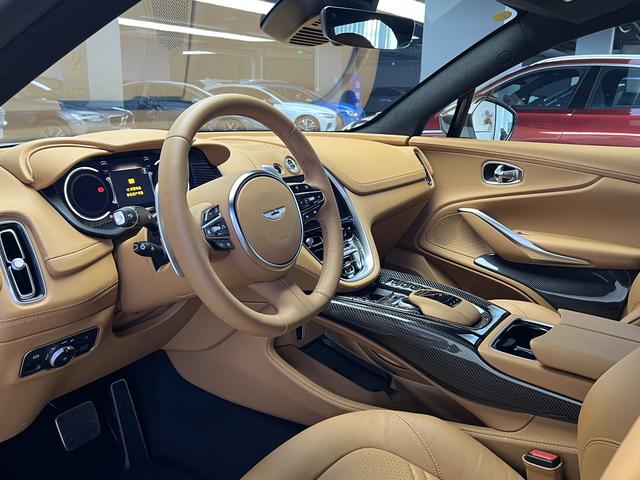 Aston Martin Aston Martin DBX