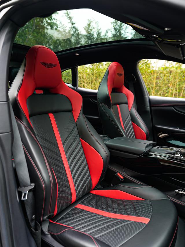 Aston Martin Aston Martin DBX