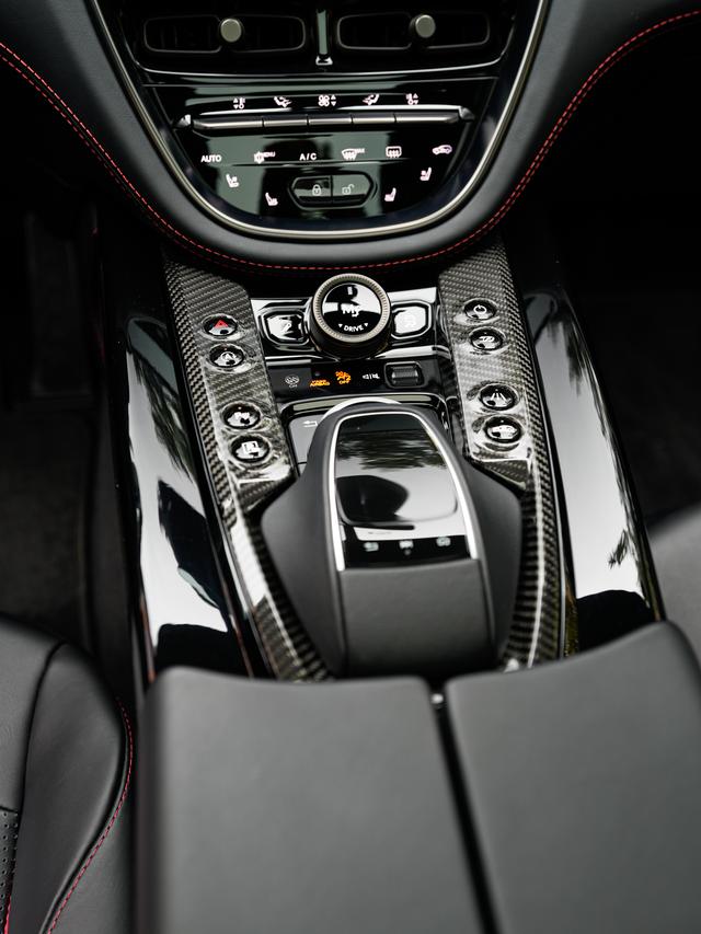 Aston Martin Aston Martin DBX