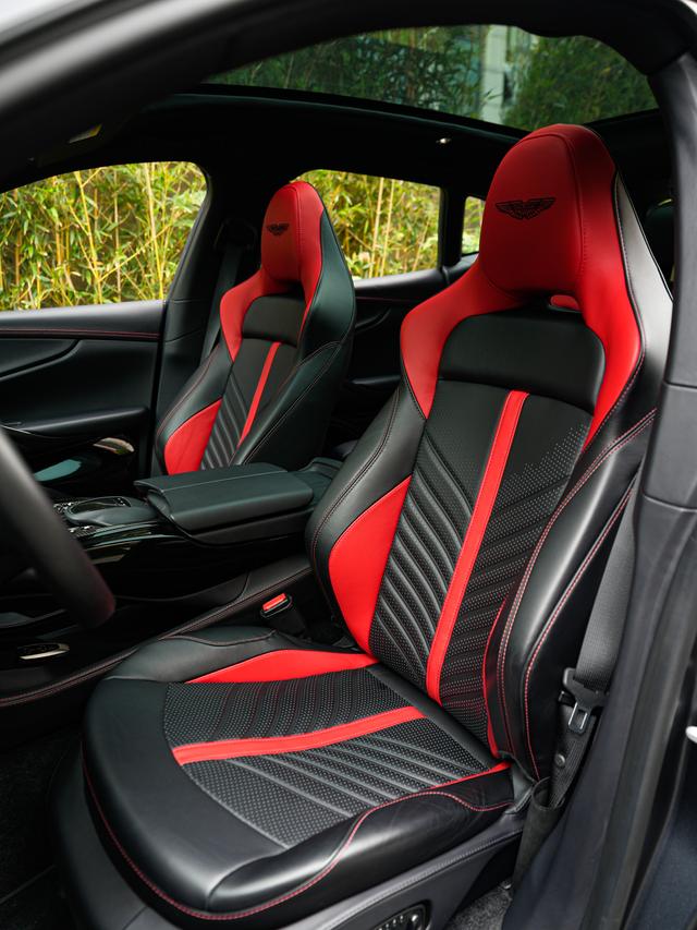 Aston Martin Aston Martin DBX