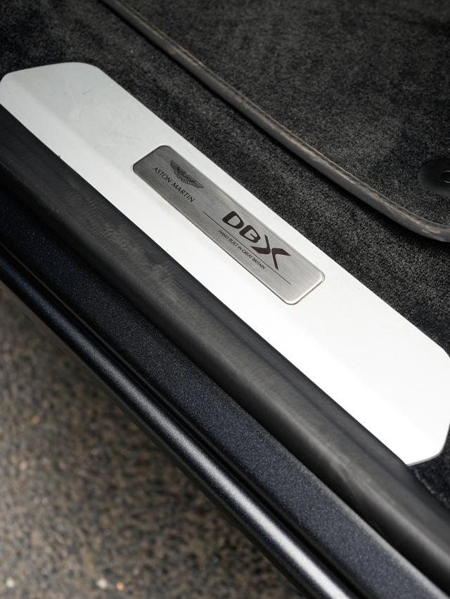 Aston Martin Aston Martin DBX