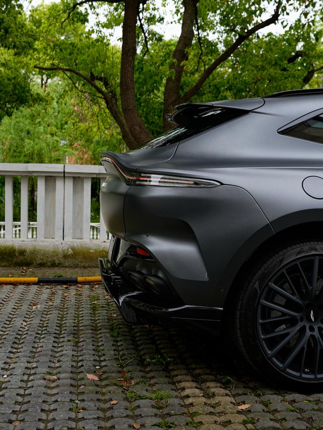 Aston Martin Aston Martin DBX