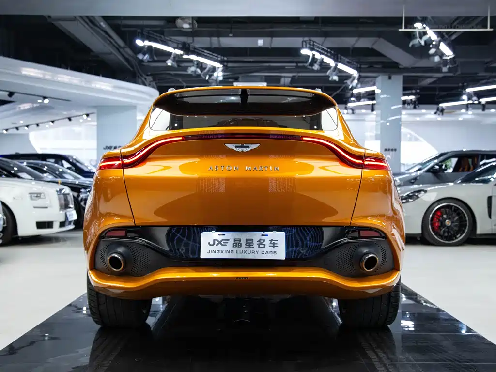 Aston Martin DBX