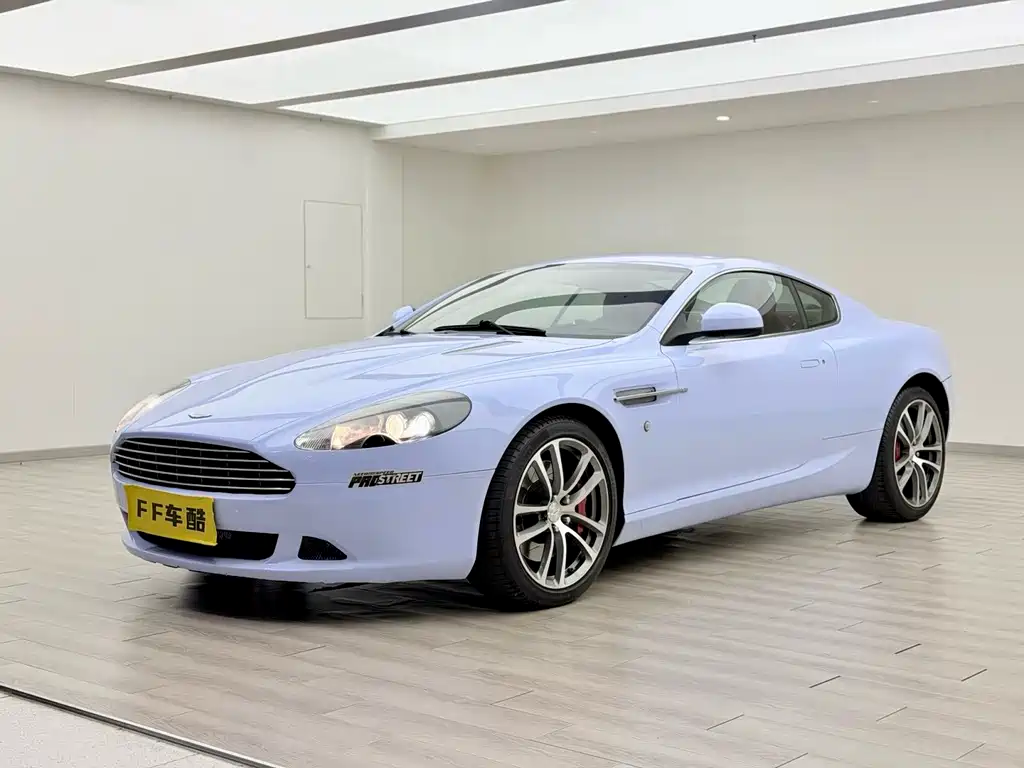 Aston Martin DB9