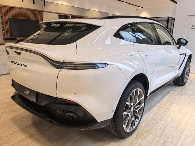 Aston Martin Aston Martin DBX