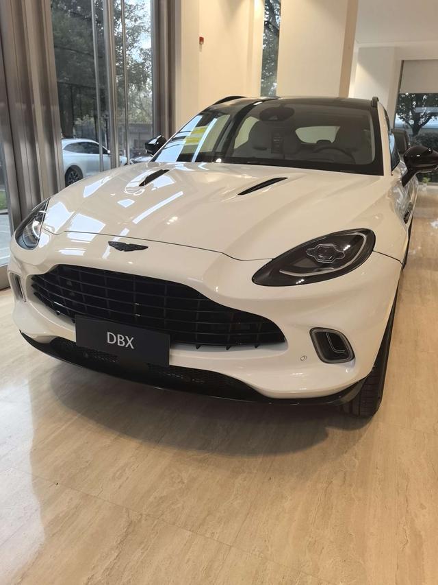 Aston Martin Aston Martin DBX