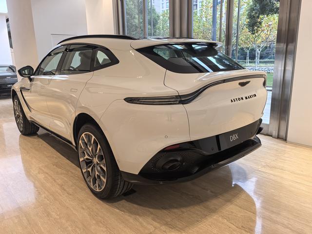 Aston Martin Aston Martin DBX