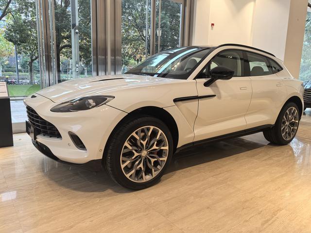 Aston Martin Aston Martin DBX
