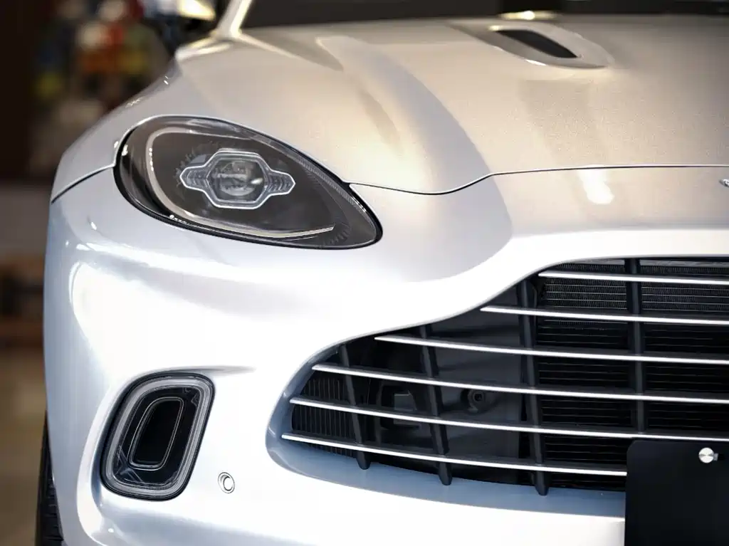 Aston Martin DBX