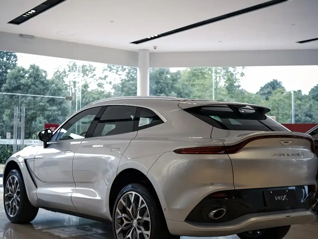 Aston Martin DBX