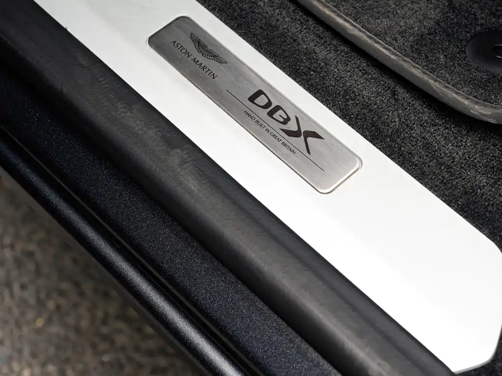 Aston Martin DBX