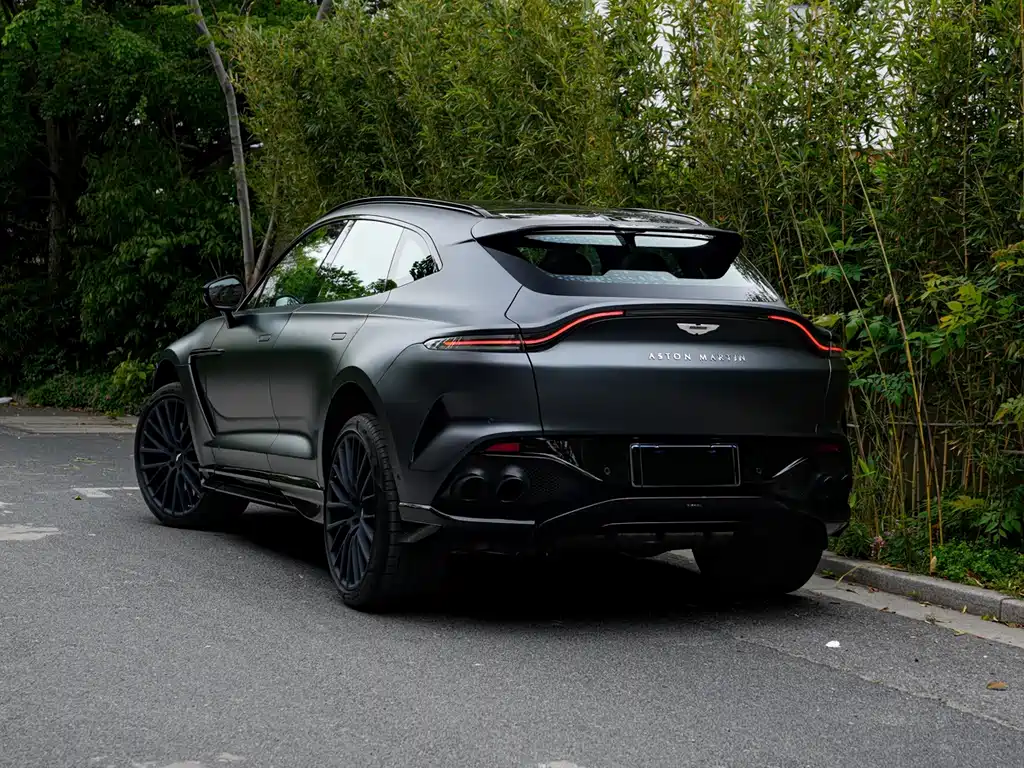Aston Martin DBX