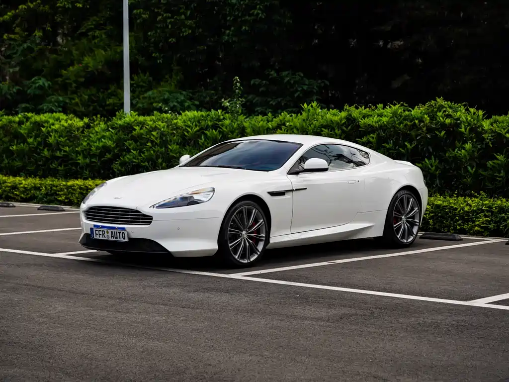 Aston Martin DB9