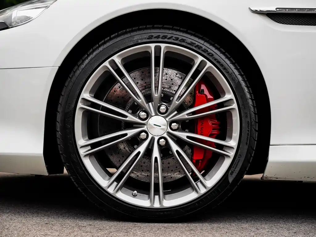 Aston Martin DB9
