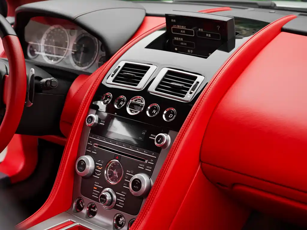 Aston Martin DB9