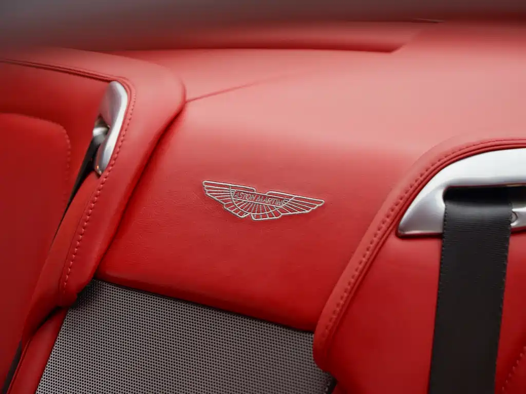 Aston Martin DB9