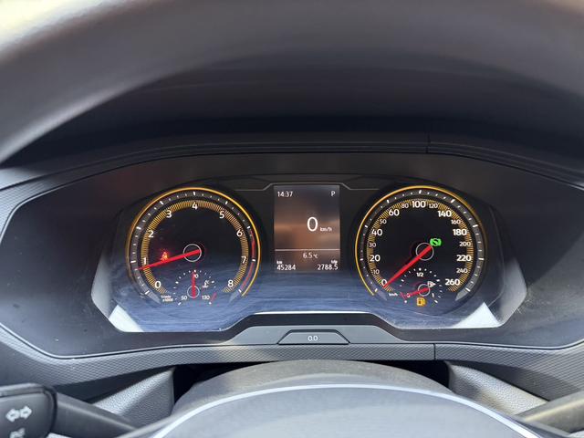 Volkswagen Tharu