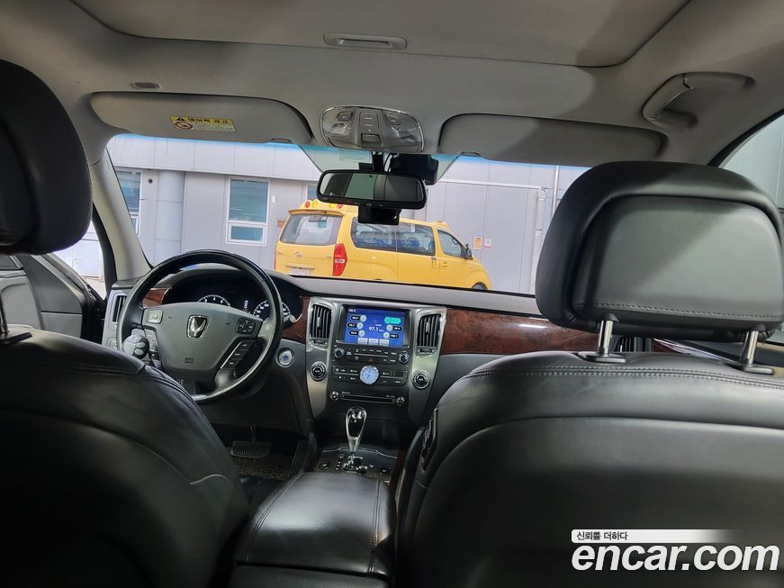 Hyundai Equus