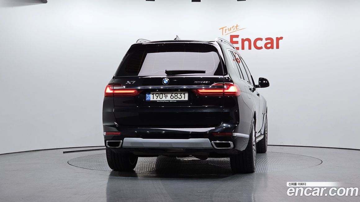 BMW X7