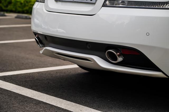 Aston Martin Aston Martin DB9