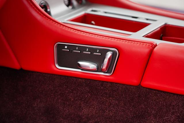 Aston Martin Aston Martin DB9