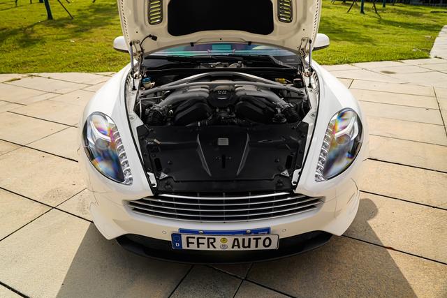 Aston Martin Aston Martin DB9
