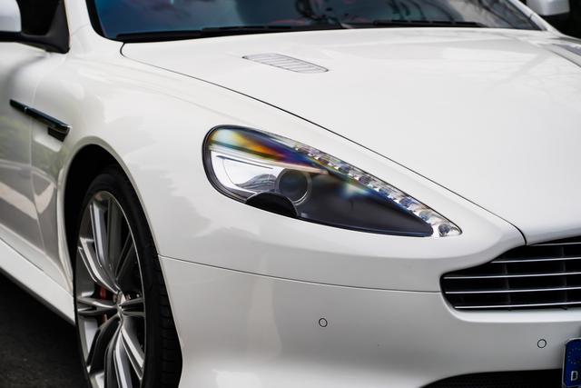 Aston Martin Aston Martin DB9