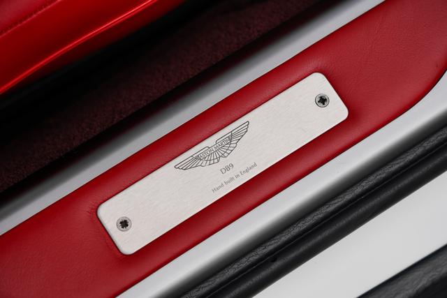 Aston Martin Aston Martin DB9