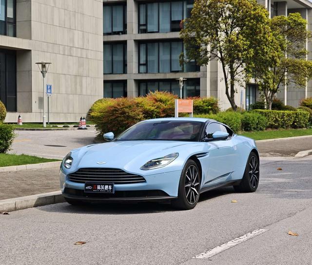 Aston Martin Aston Martin DB11